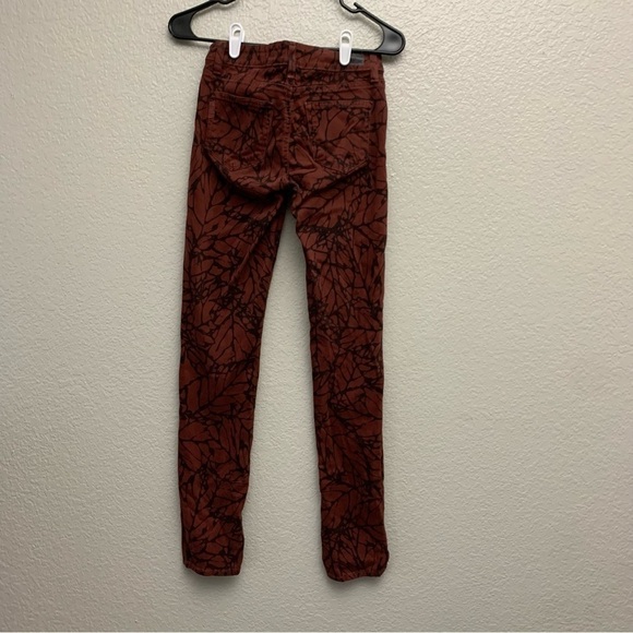 Paige Women’s Burgundy Black Leaf Print Skyline Skinny Pants Size 26‎ - Picture 2 of 6